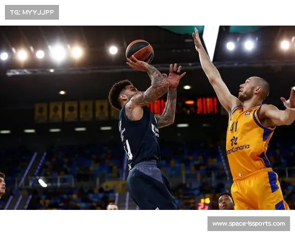 西篮联焦点战：客场龙大加那利挑战韧性之师布尔戈斯，165分总分值成看点